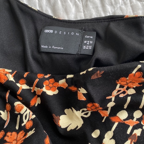 NWOT - One shoulder tiered maxi dress - Picture 7 of 8